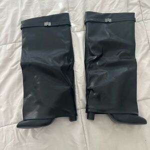Pretty little thing FOLD OVER BOOTS / BRAND NEW